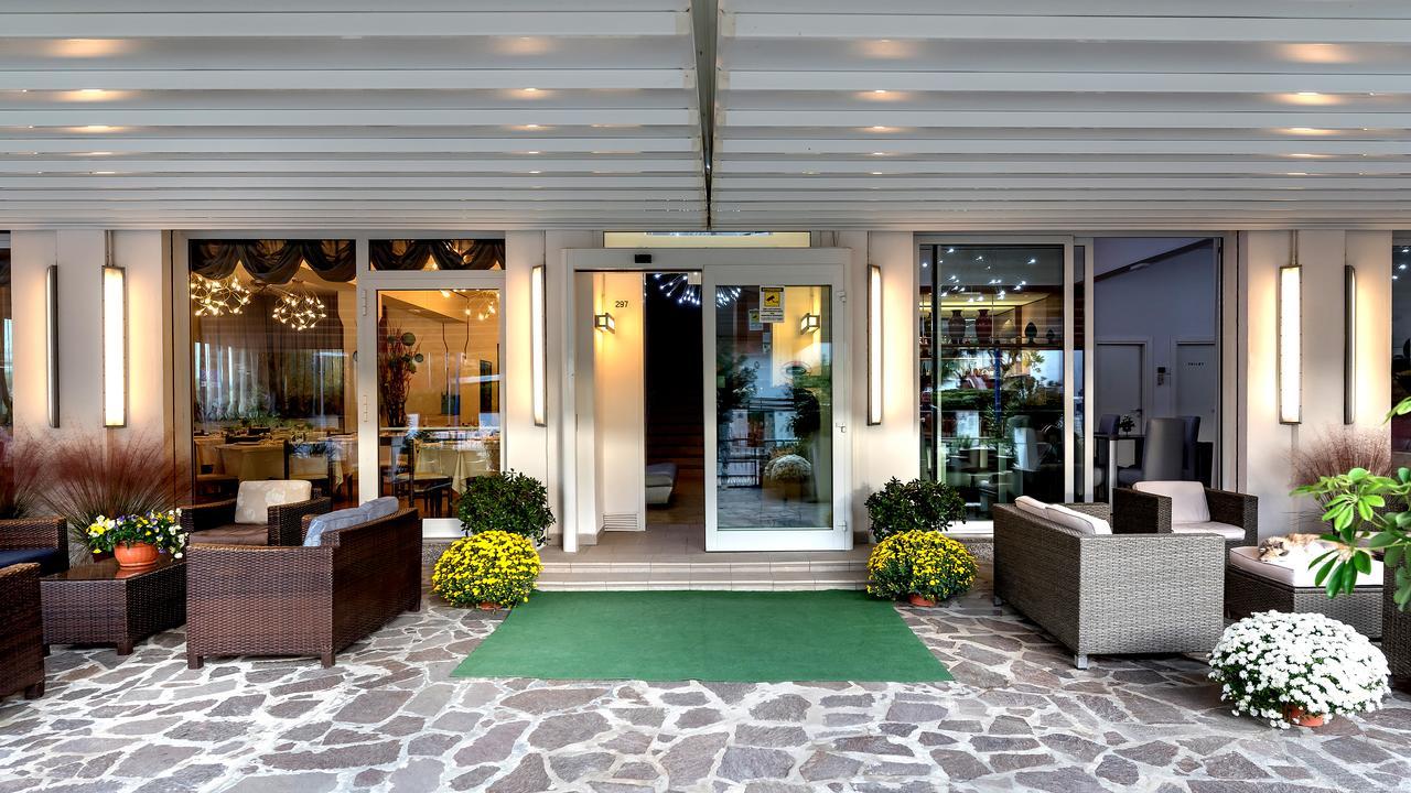 Hotel Vallechiara Lido Di Savio Exterior photo